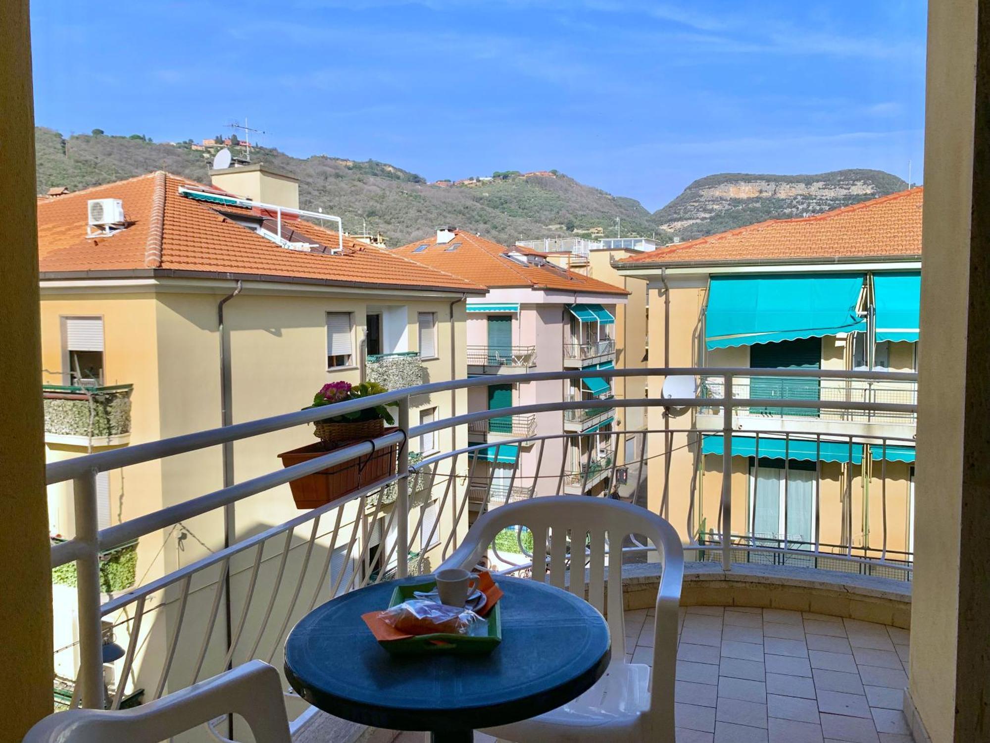 Hotel Villa Chiara Finale Ligure Exterior foto